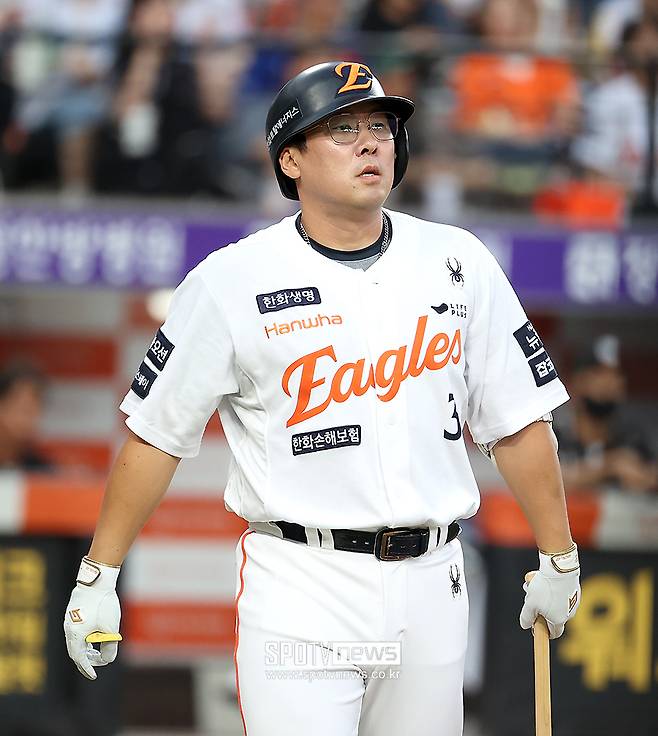 ▲ 시즌 내내 타격이 부진했던 안치홍은 끝내 포스트시즌 엔트리에 제외되며 실망감을 남겼다 ⓒ곽혜미 기자
