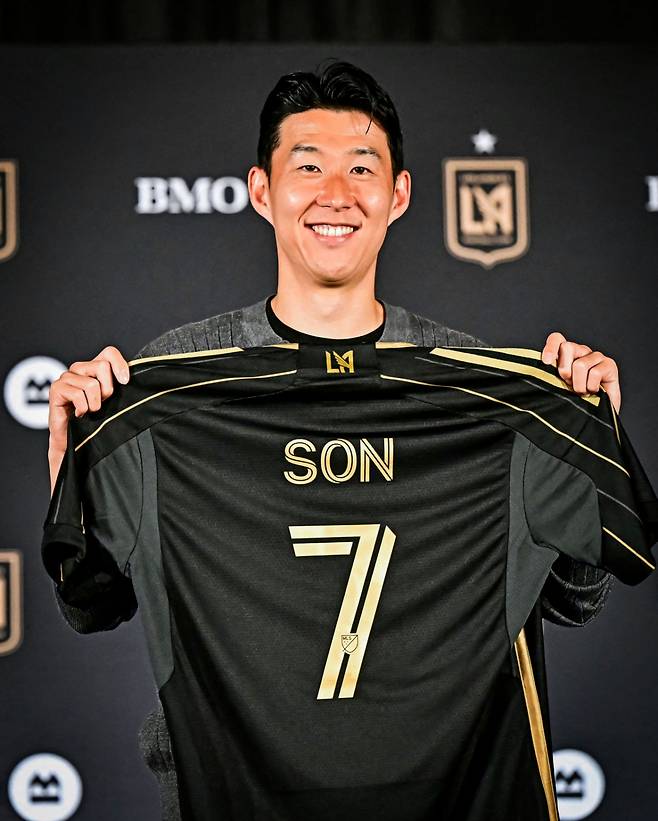 지난 8월 미국 프로축구 메이저리그사커(MLS) 로스앤젤레스(LA)FC 입단 당시 손흥민. /사진=LAFC 제공