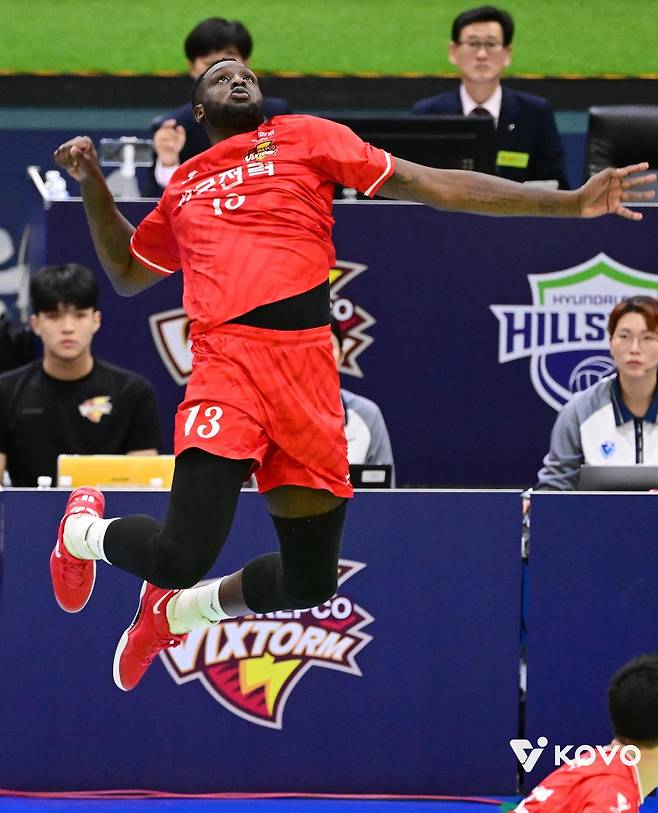 스파이크하는 한국전력의 베논 [한국배구연맹 제공. 재판매 및 DB 금지]