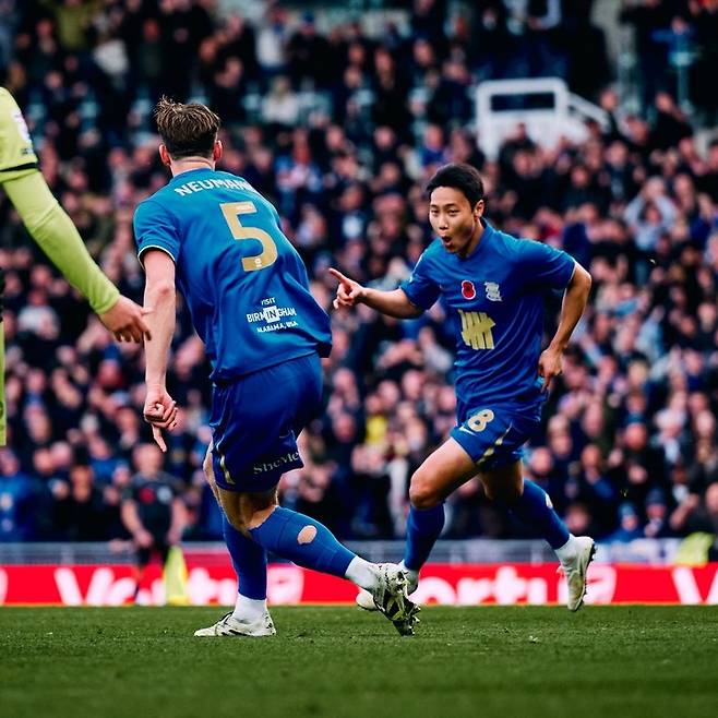 2일 포츠머스와 경기에서 선제골을 넣은 뒤 세레머니하는 버밍엄 시티 백승호