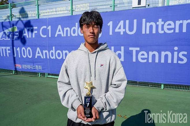남자단식에서 우승한 조세혁.