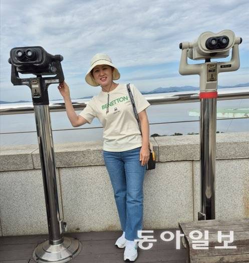 올해 9월 북한 땅을 바라보기 위해 강화평화전망대를 찾은 송지아 씨.