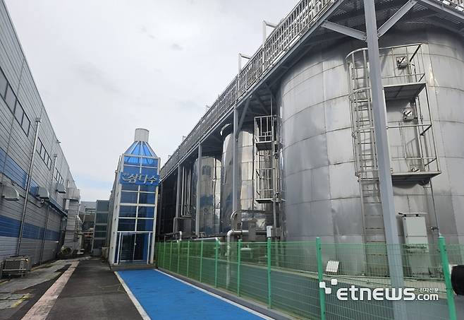 제주삼다수 스마트팩토리 L5 외부 전경 〈사진=강성전 기자〉