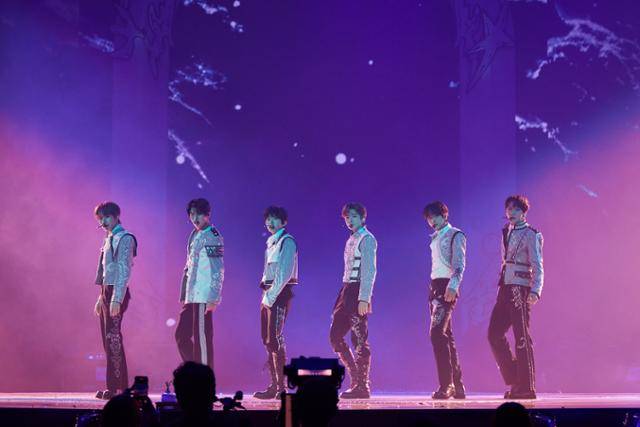 엔시티 위시는 2일 오후 인천 중구 영종도 인스파이어 아레나에서 첫 단독 콘서트 투어 ‘인투 더 위시 : 아워 위시(INTO THE WISH : Our WISH)’ 3회 차 공연을 개최했다. SM엔터테인먼트 제공