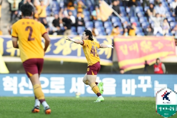 ▲골 세리머니 하는 광주fc 신창무(한국프로추구 연맹 제공 재판매및 DB금지) [연합뉴스]