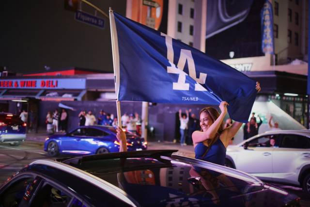 LA 시내는 흥분에 빠져들었다. AP연합뉴스