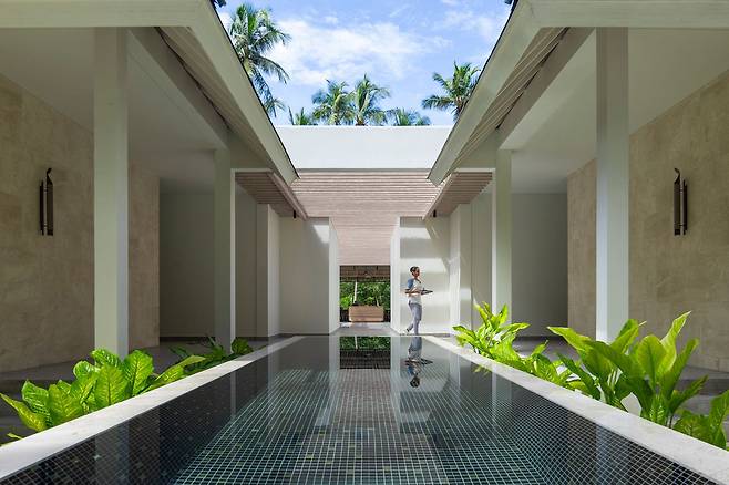 웰니스 코치와 함께 최신 트리트먼트를 진행하는 아바니 스파. 사진제공|팜투어