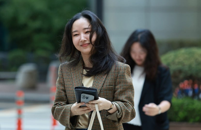 법원 출석하는 민희진 전 어도어 대표 [사진 = 연합뉴스]