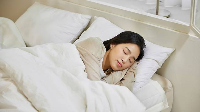 잘 자기 위해서는 올바른 수면 습관이 중요하다｜출처: 클립아트코리아