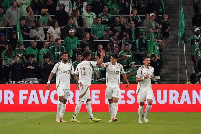 손흥민(가운데)이 오스틴전에서 득점 후 환호하고 있다. 사진 | 오스틴=USA연합뉴스