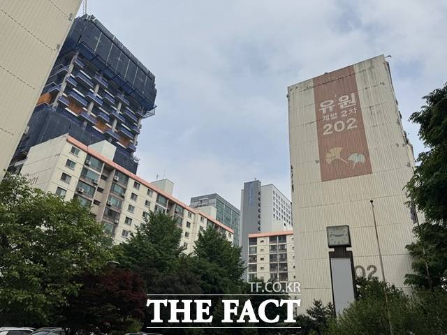 당산동 유원제일2차아파트 재건축 조합은 지난 1일 임시총회를 열고 대우건설을 시공사로 선정했다. /황준익 기자