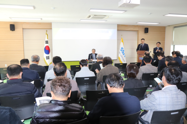 ▲ 도사회복지협의회는 3일 임시총회를 열고 회장 선거를 실시, 박승용 후보를 신임회장으로 선출했다.