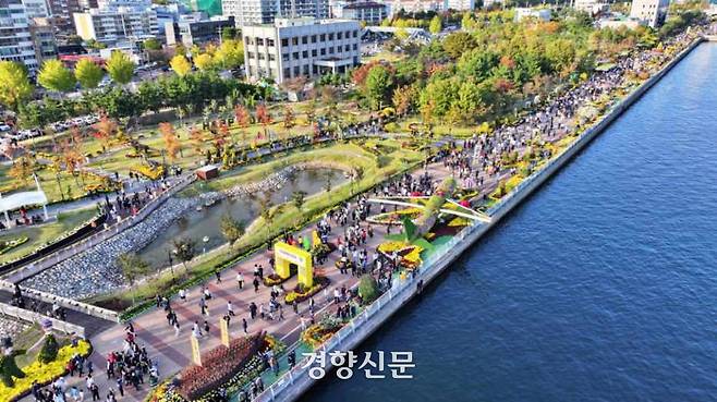 경남 창원 ‘2025년 마산가고파국화축제’가 열리는 3·15해양누리공원. 창원시 제공