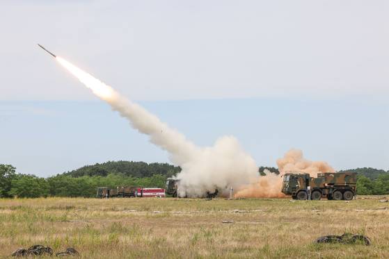 The K239 Chunmoo multiple rocket launcher fires a high-explosive guided missile during a large-scale live-fire missile exercise at a shooting range in Boryeong, South Chungcheong on June 25, 2024. [NEWS1]