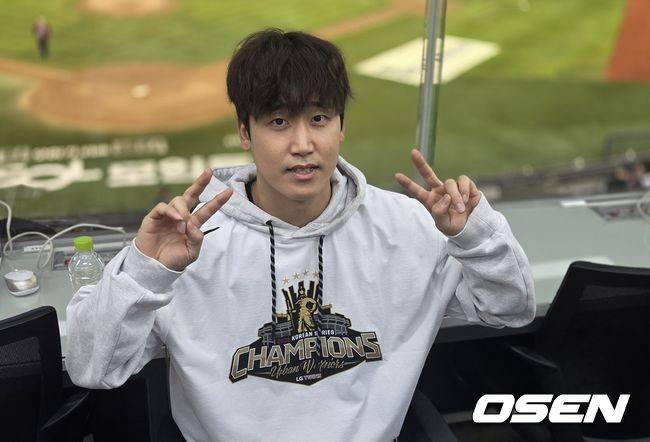 ‘전화위복’ 오스틴 잔부상→문보경 1루수→구본혁 3루수…“번트 타구 안 잡자 다들 걱정하더라, 내 인생 최고의 선택” [KS 비하인드]