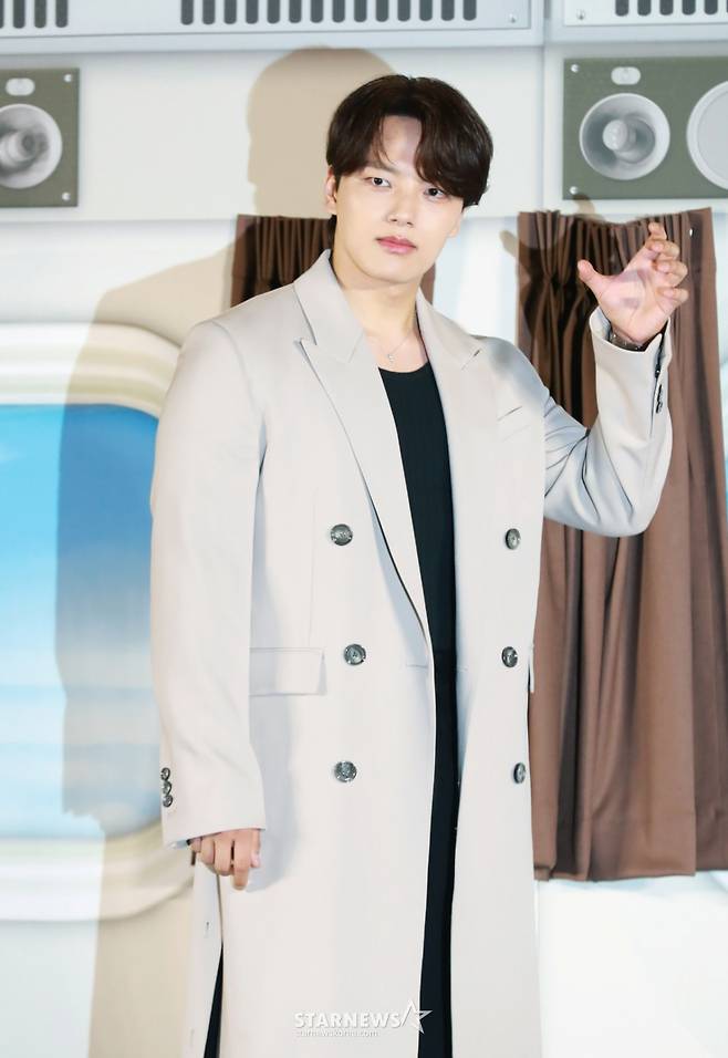 배우 여진구가 22일 오전 서울 CGV용산아이파크몰에서 진행된 영화 '하이재킹'(감독 김성한) 제작발표회에 참석해 포즈를 취하고 있다.   1971년 대한민국 상공, 여객기가 공중 납치되면서 벌어지는 극한의 상황을 담은 영화 ‘하이재킹’은 6월 21일 개봉한다. /2024.05.22 /사진=이동훈