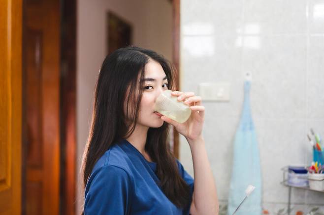 구강청결제를 너무 자주 사용하면 구강 내 세균 불균형이 생길 수 있다. 사진=게티이미지뱅크