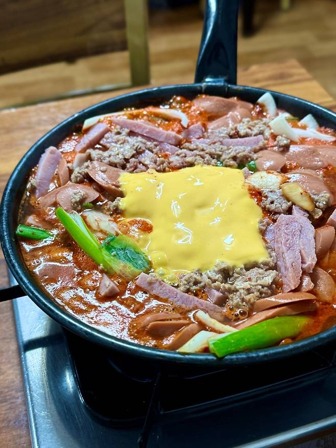 송탄식 부대찌개의 원조 중 하나로 꼽히는 김네집 부대찌개. 사진=박소윤