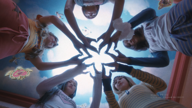 피프티피프티 '가위바위보' 뮤직비디오 캡처