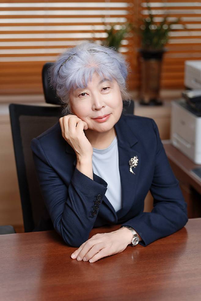 제19회 유영번역상 수상자 전수용 한국문학번역원장. (사진=유영학술재단)