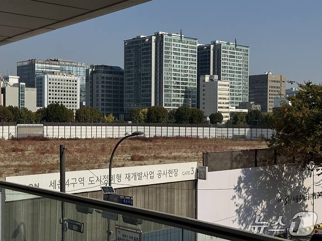 4일 오전 종로구 '세운4구역' 재개발 공사 현장의 모습 2025.11.04/ 뉴스1 ⓒ News1 윤주현 기자