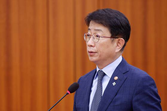 박상우 전 국토교통부 장관이 지난 6월 26일 서울 여의도 국회에서 열린 제426회국회(임시회) 국토교통위원회 제2차 전체회의에서 추경안 통과에 따른 정부측 인사말을 하고 있다. 뉴스1