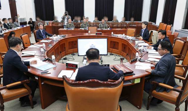 ▲신성범 국회 정보위원장이 5일 오전 국회에서 열린 정보위원회 2025년도 국방정보본부 등에 대한 국정감사를 시작하고 있다. ⓒ연합뉴스