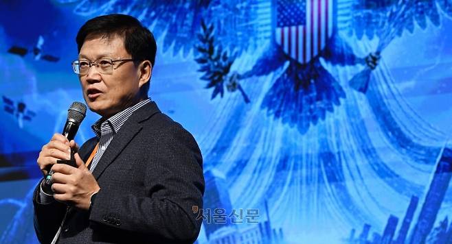 다이너스티홀 - 최양희 한림대학교 총장이 5일 서울 중구 신라호텔에서 열린 제10회 서울미래컨퍼런스 키노트 세션에서 ‘AI의 두 얼굴과 국가의 역할’이라는 주제로 기조연설을 하고 있다. 2025.11.5 오장환 기자