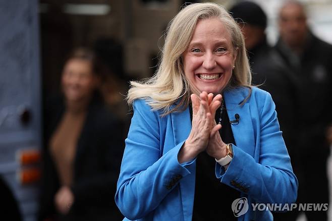 美버지니아 주지사에 당선된 스팬버거 [AFP 연합뉴스 자료사진. 재판매 및 DB 금지]