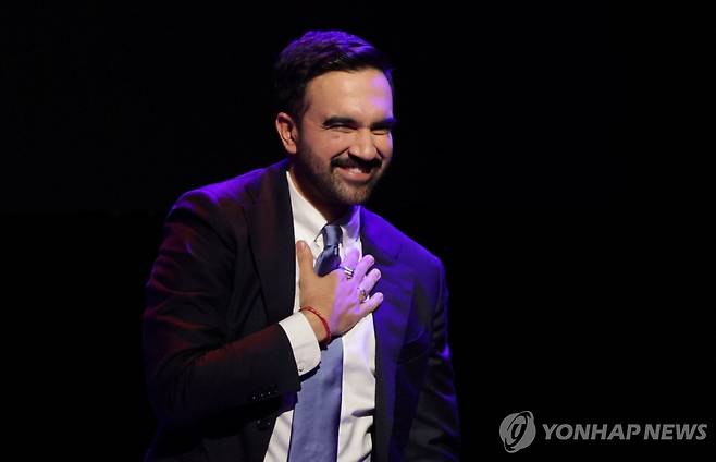 선거 승리 연설하는 맘다니 뉴욕시장 당선인 [뉴욕 로이터=연합뉴스. 재판매 및 DB 금지]