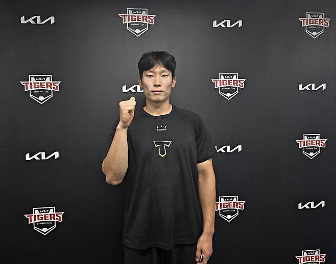 KIA 타이거즈 김호령 선수가 지난 5일 본지와의 인터뷰를 마친 후 포즈를 취하고 있다. /사진=주홍철 기자