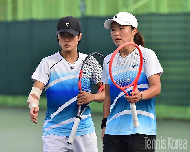 여자복식 최강 콤비 김다빈, 김나리 조