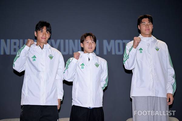 전진우(왼쪽부터), 이승우, 송범근(이상 전북현대). 서형권 기자