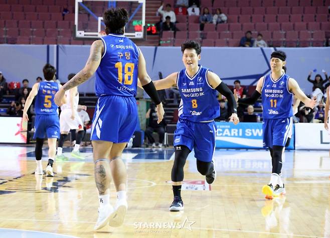 [한번에쓱] 'KBL 잘나가는 1위 정관장 잡은 삼성썬더스' 생생현장