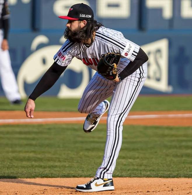 (LG 시절의 켈리)