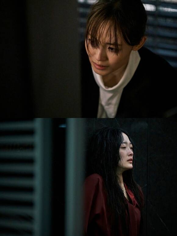 배우 전소니와 이유미가 반복되는 '가정 폭력'이라는 악의 고리에서 벗어날 수 있을지 두 사람의 공모의 끝은 어떤 결말을 맺을지 이목이 집중된다. /넷플릭스