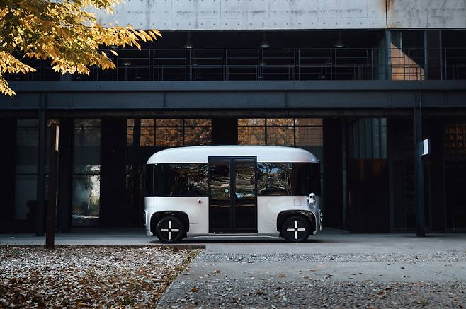 오토노머스에이투지 로이