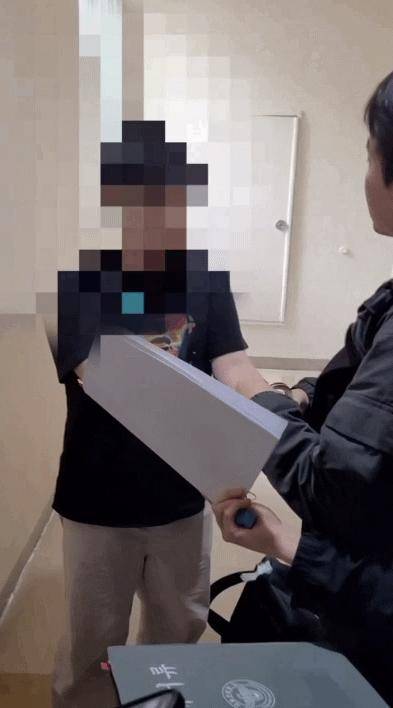 '참교육단' 총책 A씨 검거 현장. 서울경찰청 사이버범죄 수사3대 제공