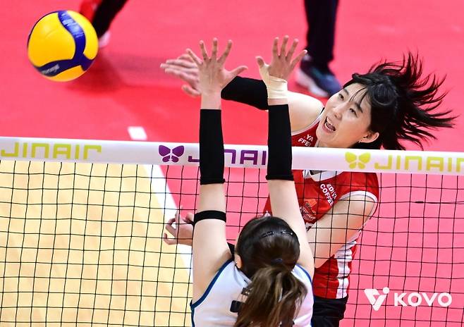 ▲ 공격하는 박정아 [KOVO]&nbsp;