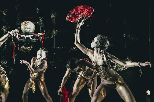 부토 <봄의 제전> 공연 장면 / 사진제공. ©Koshiyama Daiga/다이라쿠다칸