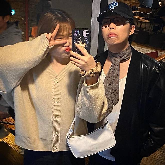 악뮤 아버지인 이성근 선교사가 딸 이수현 슬럼프에 대해 밝혔다. /사진=인스타그램 갈무리