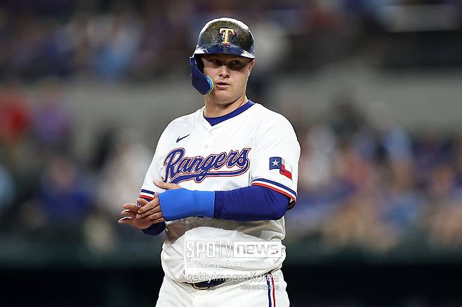 ▲ 갈곳이 마땅치 않았던 피더슨은 결국 2026년 1850만 달러의 선수 옵션을 실행해 텍사스 팬들을 좌절하게 했다