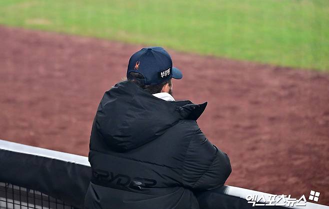 메이저리그(MLB) 이적시장 소식을 전하는 매체인 'MLB트레이드루머스(MLBTR)'는 7일 '2025-26 MLB 자유계약(FA) 상위 50명을 선정하고, 행선지와 계약 규모를 예측했다. 올 시즌 한화에서 KBO리그 최고의 투수로 군림한 폰세는 50명 중 39위에 랭크됐다. MLBTR은 폰세의 예상 계약 규모를 2년 총액 20200만 달러(약 320억 3000만원)으로 예측했다. 엑스포츠뉴스 DB