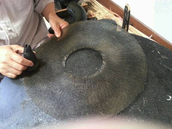 양태에 먹칠하기. [사진 국가유산진흥원]