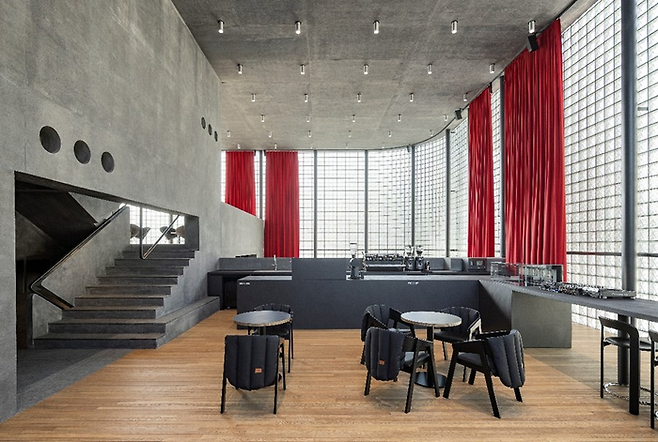 우영미 이태원 플래그십 매장. [사진=쏠리드]