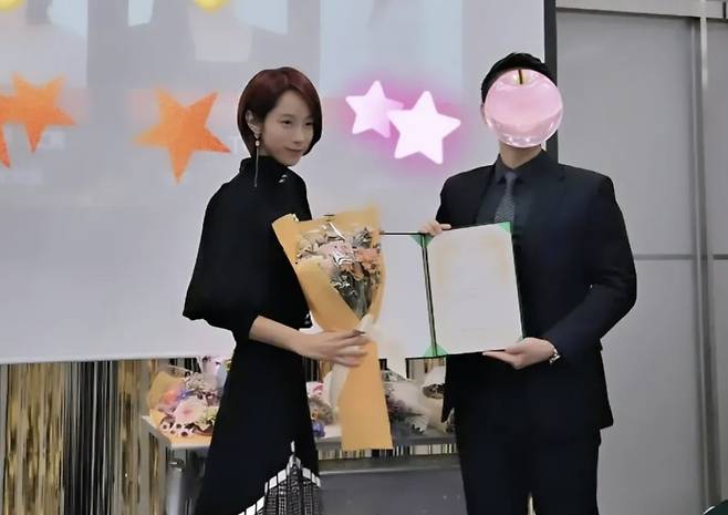 그룹 쥬얼리 출신 조민아가 또다시 '보험왕' 자리에 오른 근황을 전했다./사진=SNS