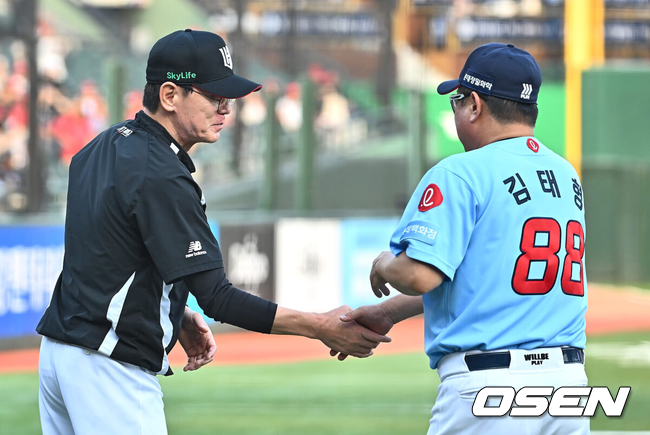 이강철 KT 감독과 김태형 롯데 감독./OSEN DB