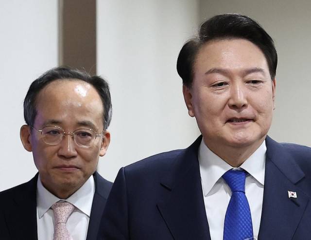 ▲추경호 전 국민의힘 원내대표와 윤석열 전 대통령 ⓒ연합뉴스