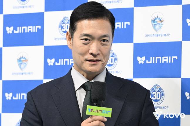 김상우 삼성화재 감독이 8일 경기 전 방송 인터뷰를 하고 있다. /사진=KOVO 제공