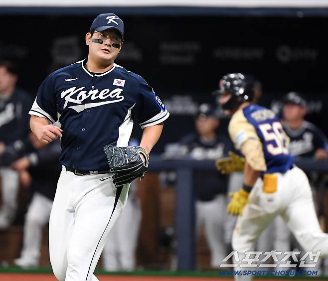 9일 서울 고척스카이돔에서 열린 한국과 체코의 야구대표팀 평가전. 5회말 2사 1, 2루 김서현이 프로콥에게 1타점 적시타를 허용하고 있다. 고척=정재근 기자 cjg@sportschosun.com/2025.11.9/